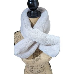 A New Day One Size Light Grey Faux Fur Pull Through Scarf